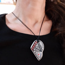 Load image into Gallery viewer, κεραμικό κολιέ / ceramic necklace
