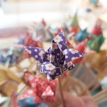 Load image into Gallery viewer, λουούδια οριγκάμι / origami flowers
