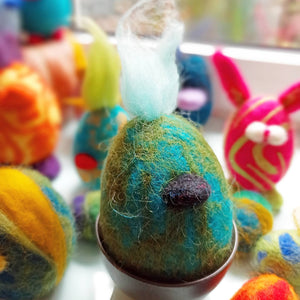 φελτ "αυγο-ζωάκι" / felted "egg-animal"